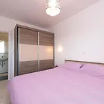Two-bedroom In Verunic Lägenhet *