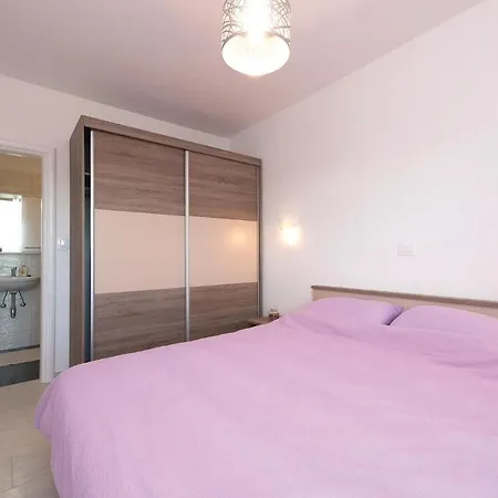 Two-bedroom In Verunic Apartment *