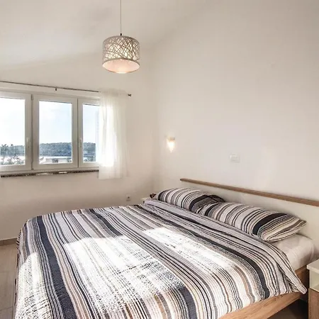 Apartment Two-bedroom In Verunic *