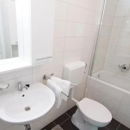 Two-bedroom In Verunic * Veli Rat
