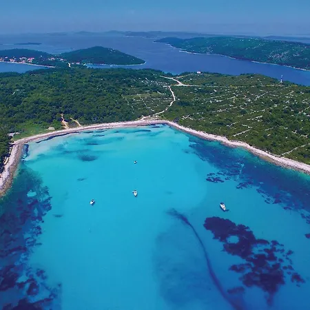 Amazing In Veli Rat Verunić
