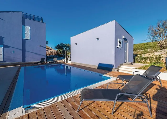 Two-bedroom In Verunic *