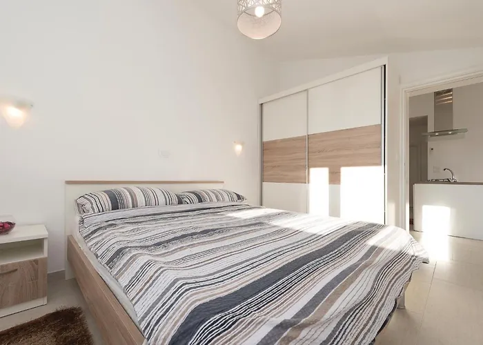 아파트 Two-bedroom In Verunic *