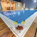 Two-bedroom In Verunic Apartament