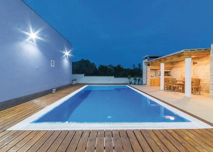 شقة Two-bedroom In Verunic فيلي رات
