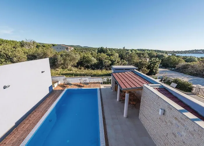 Two-bedroom In Verunic *