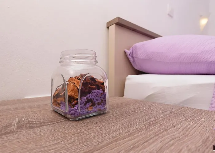 Two-bedroom In Verunic شقة